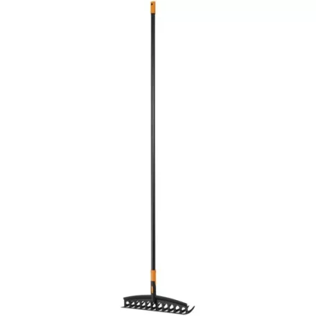 Fiskars Solid univerzális kerti gereblye nyéllel