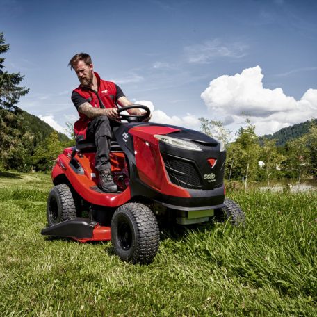 SOLO BY AL-KO COMFORT T18-111.4 HDS-A V2 BENZIN ÜTEMŰ TRAKTOR