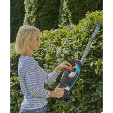 Gardena EasyCut 40/18V P4A akkumulátoros sövénynyíró olló akkumulátor nélkül