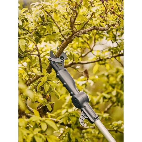 Gardena HighCut 250/18V P4A teleszkópos akkumulátoros ágvágó olló aksival