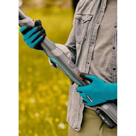 Gardena HighCut 250/18V P4A teleszkópos akkumulátoros ágvágó olló aksival